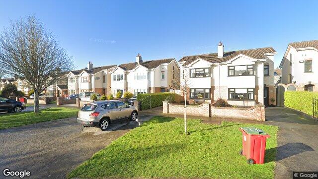 Street view of 32 Rochfort Park, Lucan