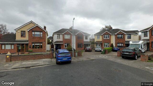 Street view of 19 Ballyowen Lawn, Lucan