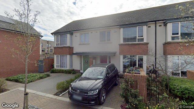Street view of 10 Stratton Vale, Lucan