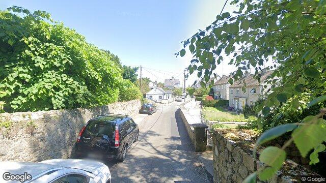 Street view of Glenalua Road, Killiney