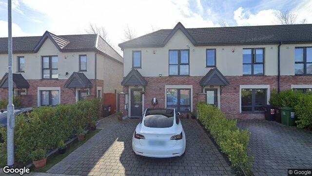 Street view of 33 Ardsolus, Brownsbarn