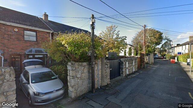 Street view of 125 Lansdowne Park, Dublin 4
