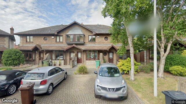 Street view of 32 Stradbrook Lawn, Blackrock