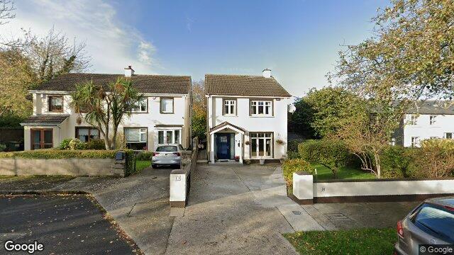 Street view of 11 Cabinteely Court, Pottery Road, Dun Laoghaire