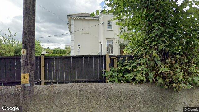 Street view of Clifton Avenue, Monkstown