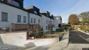 Street view of 4 Shandon Wood