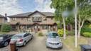 Street view of 32 Stradbrook Lawn