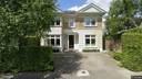 Street view of 18 Avoca Park