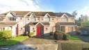 Street view of 16 Hawthorn Manor